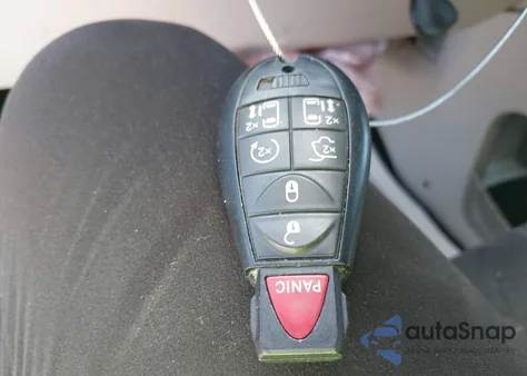 2014 Chrysler Town & Country Touring-L 30Th Anniversary из США, поврежденный, VIN 2C4RC1CG5ER368474